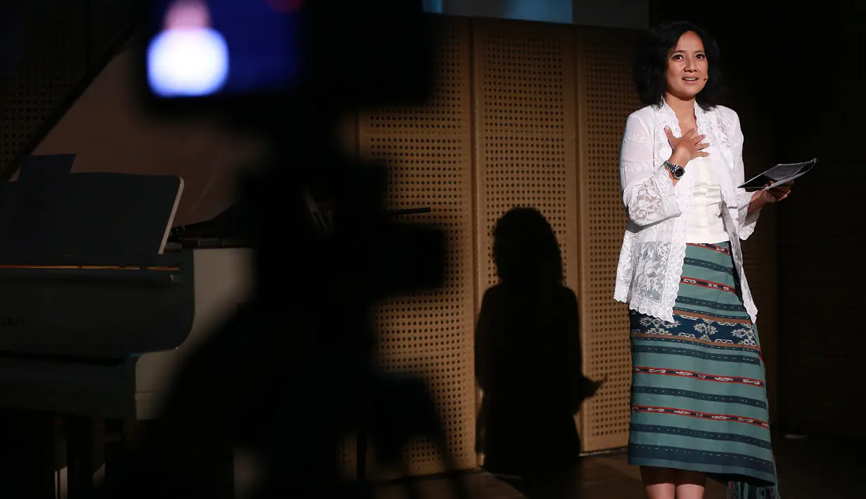 "Senang saat masuk dalam peran mereka. Saat mereka jatuh cinta, seneng, saat mereka sedih, ikut sebel," kata pemeran dalam film 'Arisan'. (Deki Prayoga/Bintang.com)