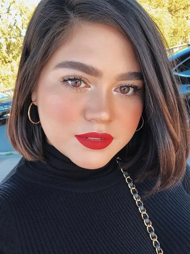 Inspirasi Parisian Make Up Look yang Bisa Kamu Tiru dari Sarah Ayu