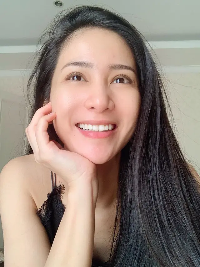 [Fimela] Bunga Zainal