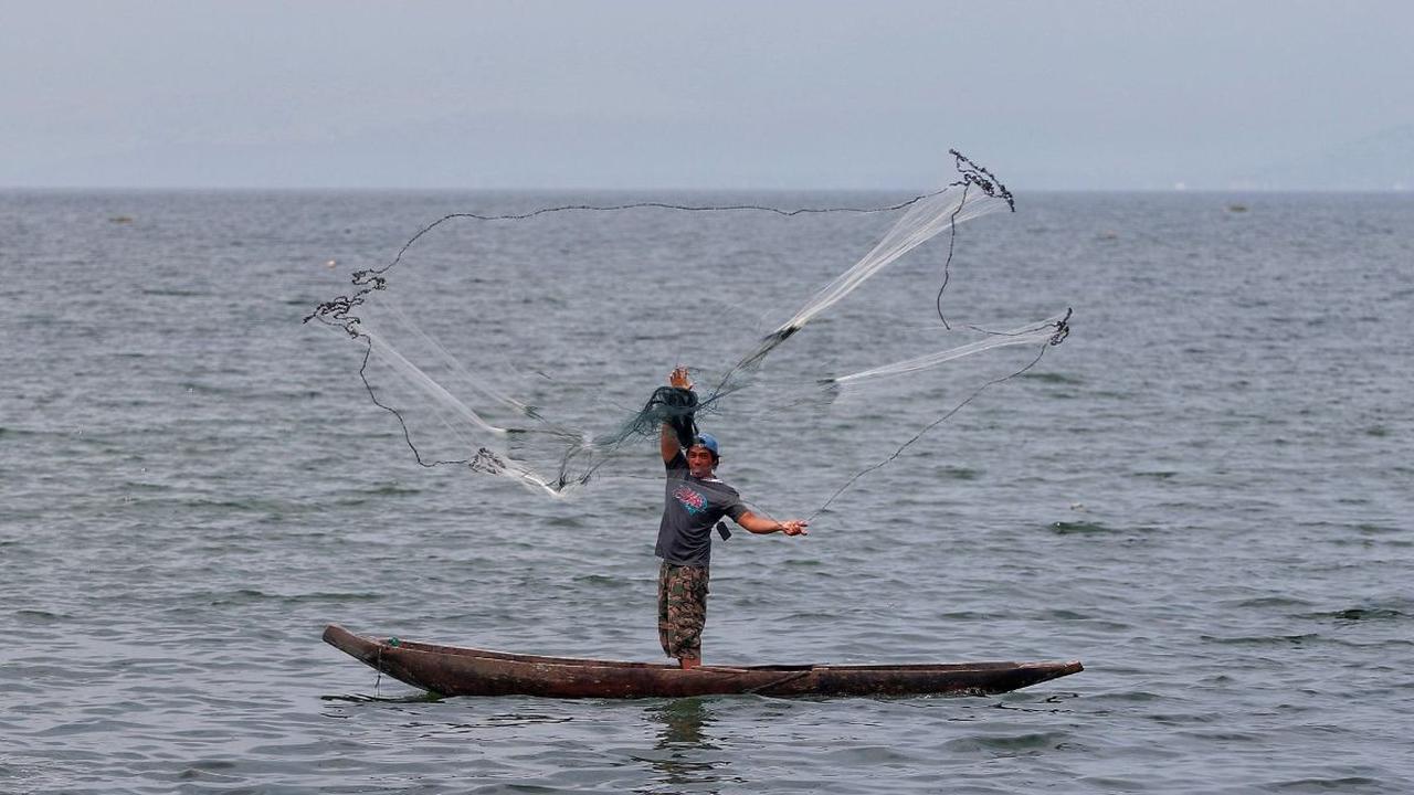 Dengan nilai potensi penerimaan negara yang relatif kecil, Huda menyebut, penerapan kebijakan ekspor pasir tidak sebanding dengan risiko kerusakan ekosistem lingkungan laut.