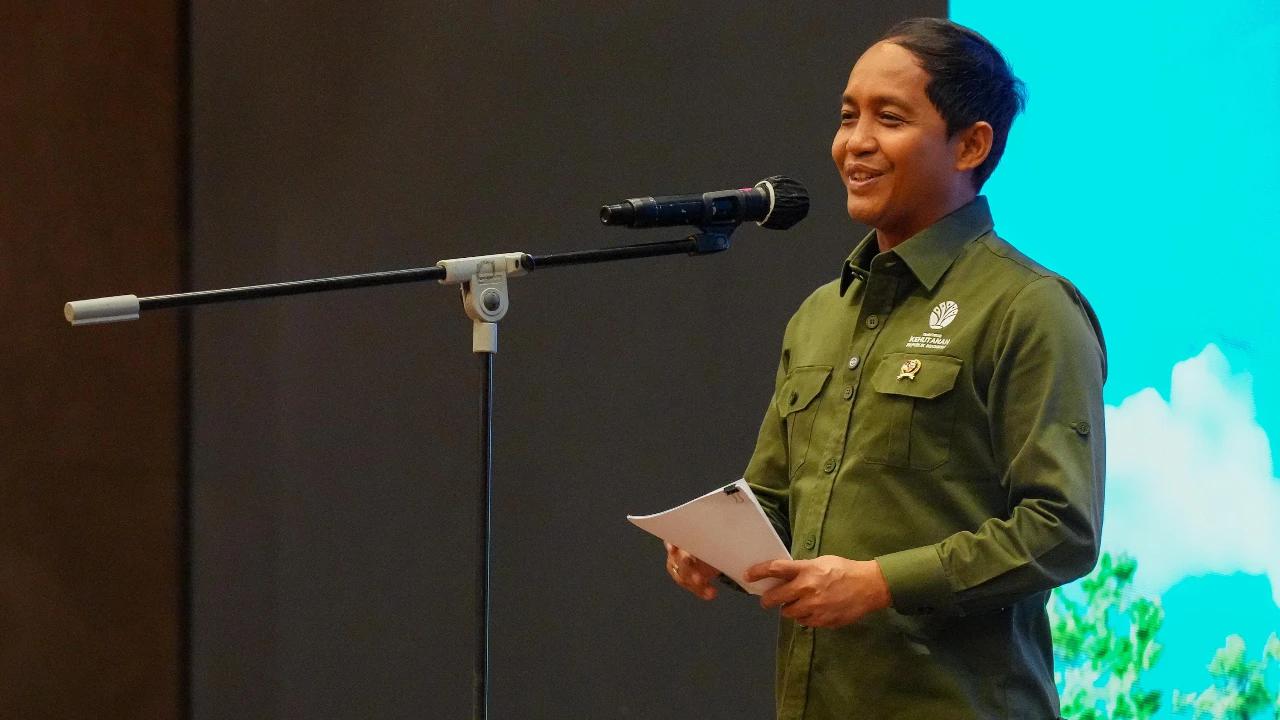 Menhut Teken SK Pencabutan 22 Izin Perusahaan Terkait Bencana Sumatra