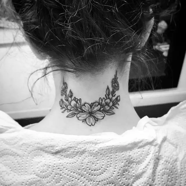 10 Tatto di Leher Ini Keren Abis, Trendnya Tahan Lama