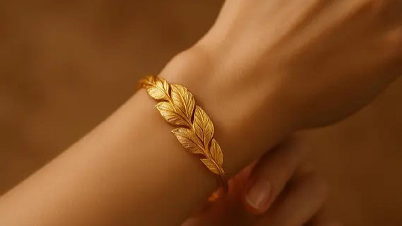 9 Ide Model Gelang Emas 2 Gram Motif Daun, Perhiasan Elegan dan Cantik untuk Gaya 2025