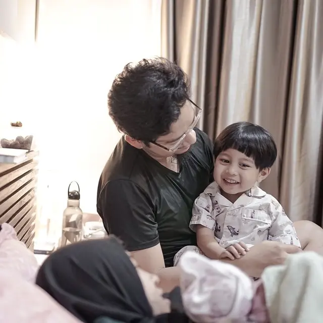Momen Haru Youtuber Vendryana Lahirkan Anak Kedua