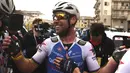 Kemenangan di Milano-Torino ini menjadi kemenangan yang ke-159 dalam karier balap Mark Cavendish. Ia mengaku sangat senang atas capaiannya tersebut. (La Presse via AP/Gian Mattia D'Alberto)
