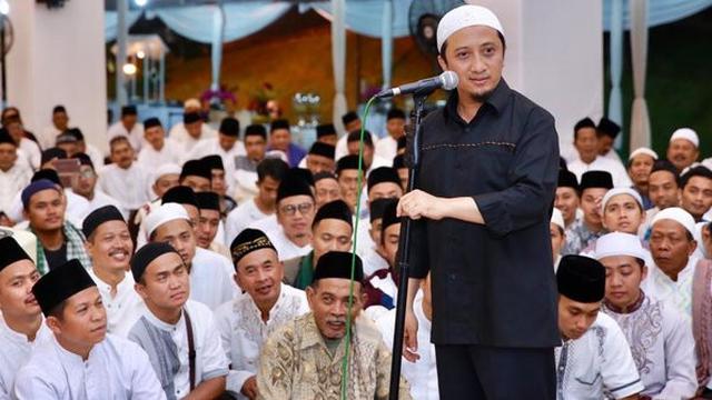 Peringatan Nuzulul Quran di Banyuwangi, Yusuf Mansur: Pelajari dan Pahami Ayat-Ayat Alquran.