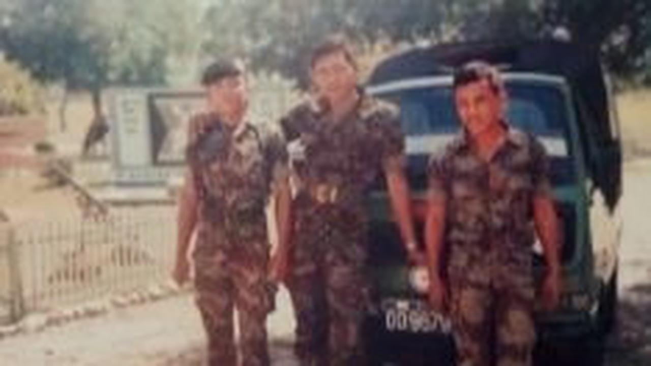 Seorang wanita pemilik akun TikTok @buku_tentara_polisi, menceritakan kisah sang ayah yang dahulu merupakan seorang tentara.