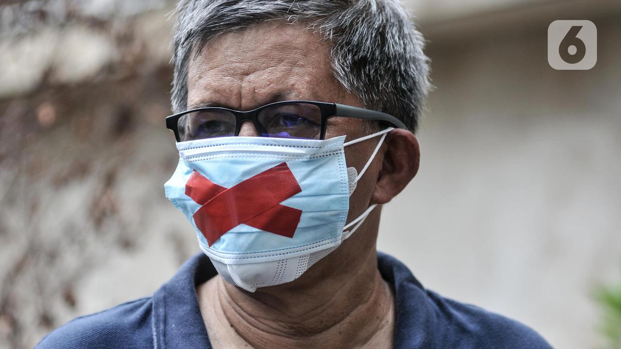 FOTO: Haris Azhar Diperiksa sebagai Tersangka Kasus Dugaan Pencemaran Nama Baik Luhut