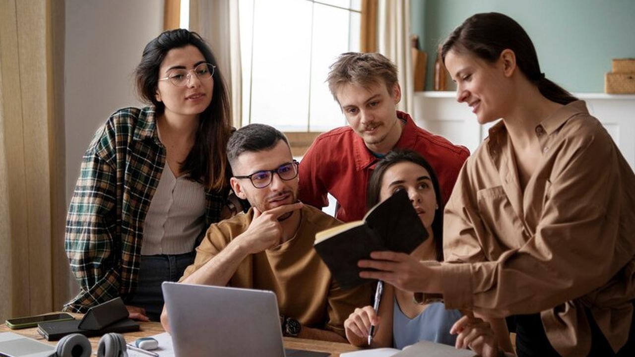 Ini Perbedaan Gen Z Pria dan Perempuan ketika Habiskan Uang