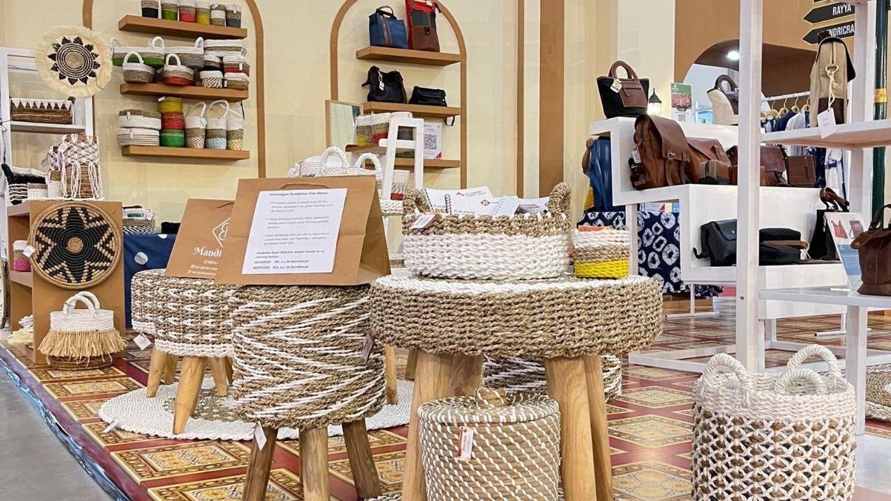 Mandiri Craft, pengrajin kerajinan berbahan pandan asal Kabupaten Bantul, Yogyakarta.