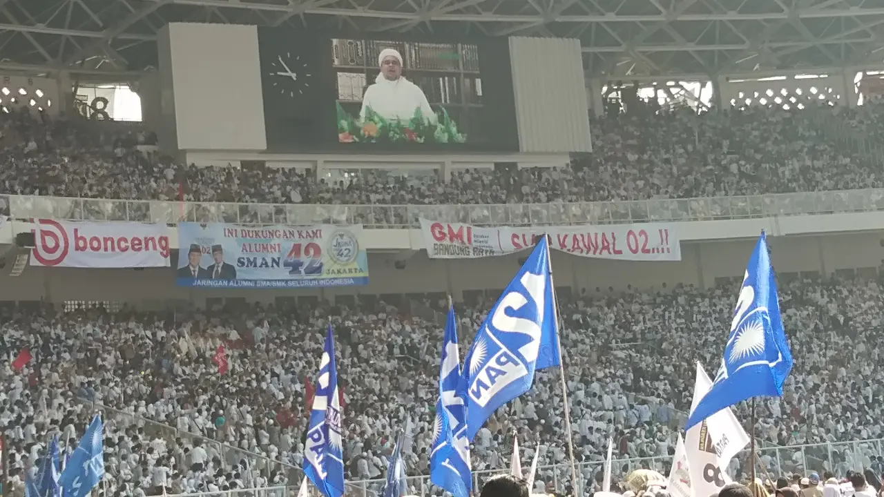 Pimpinan Pembela Islam (FPI) Rizieq Shihab turut menyampaikan arahan di kampanye akbar Prabowo-Sandi. Ini sekaligus menjadi penutup kegiatan yang diselenggarakan di Stadion Gelora Bung Karno, Minggu (4/4/2019).