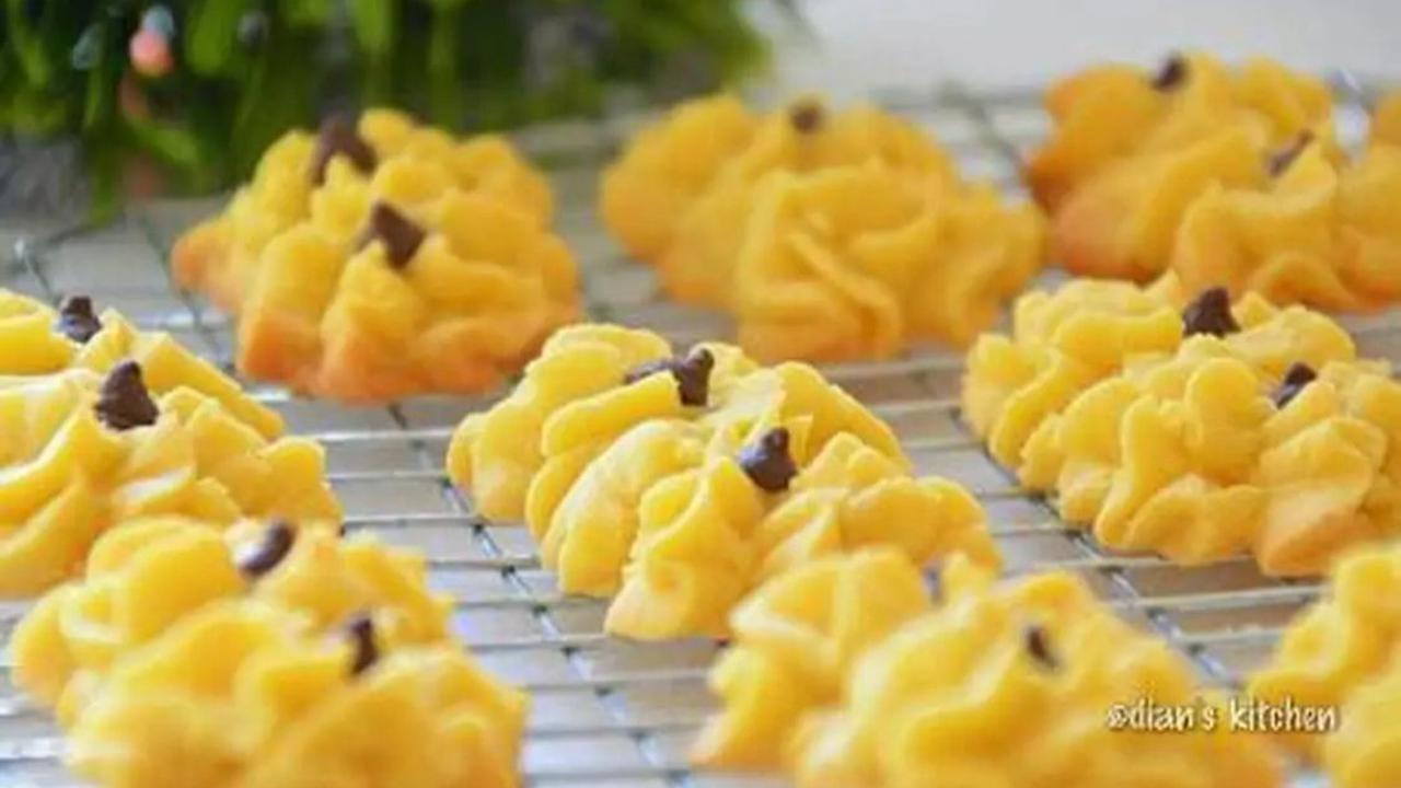 Kue Semprit Dahlia untuk lebaran idul fitri