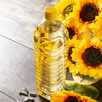 Ilustrasi Minyak Goreng/photo by chandlervid85 on freepik