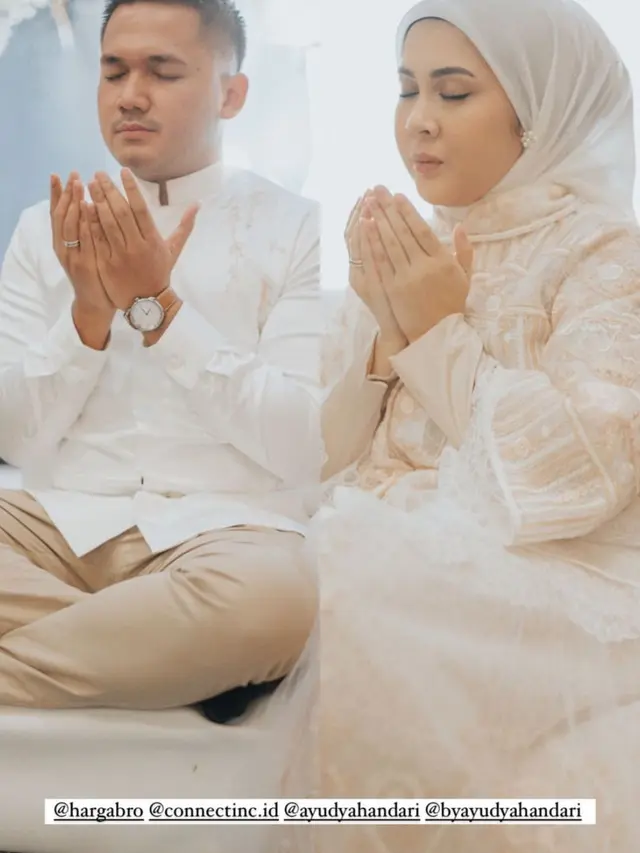 6 Potret Tasyakuran Empat Bulan Kehamilan Kesha Ratuliu, Penuh Kebahagiaan