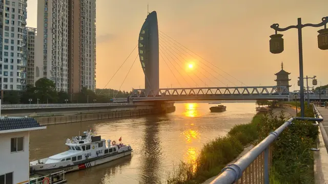 Sungai Qingyi di Jantung Kota Wuhu, Cina (Liputan6.com/Jonathan Pandapotan Purba)
