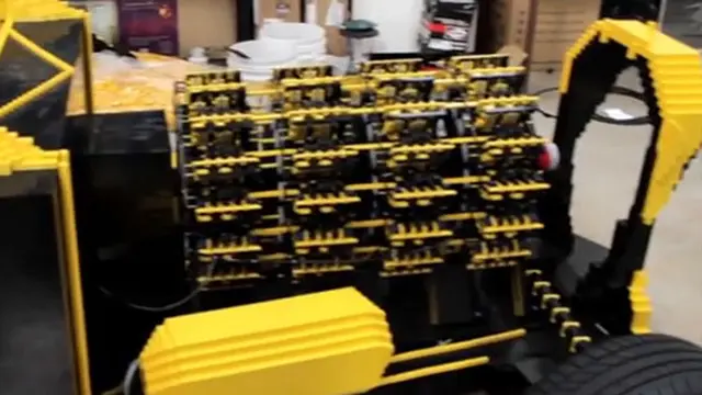 [VIDEO] Kreatif, Mobil ini Dibuat Dari Susunan Lego