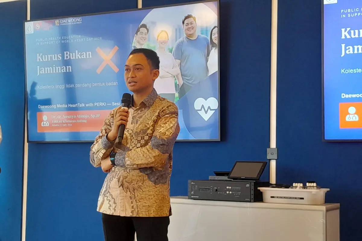 Dokter spesialis jantung dan pembuluh darah, Susetyo Atmojo mengungkapkan kolesterol tinggi tidak hanya pada orang gemuk. Orang kurus juga bisa mengalaminya.