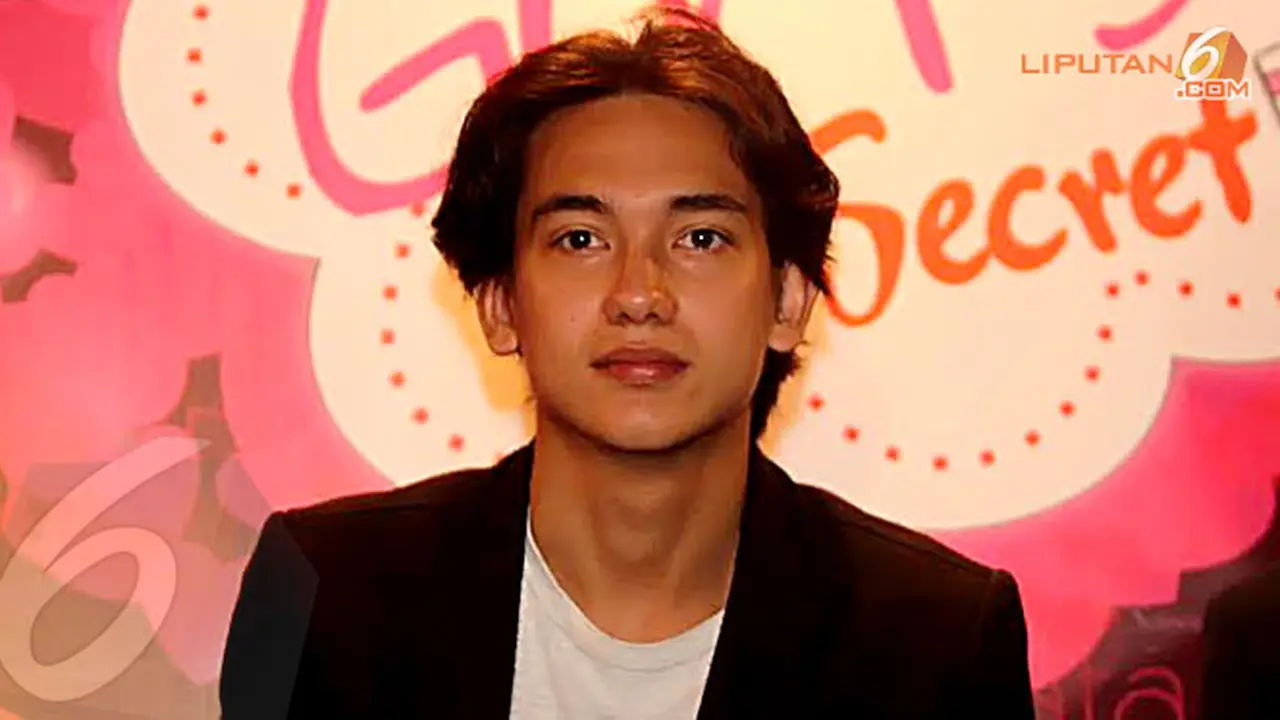 adipati-dolken-140225c.jpg