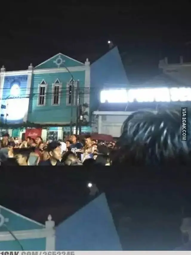 9 Momen Apes yang Terjadi di Malam Tahun Baru Ini Bikin Kesal