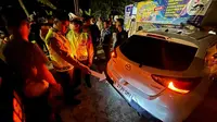 Diduga Mabuk, Sopir Mazda Diamuk Massa di Depok Usai Tabrak Sejumlah Pemotor