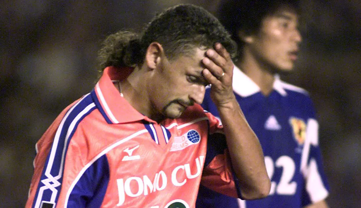 Roberto Baggio adalah salah satu penyerang paling flamboyan yang pernah diproduksi oleh Italia. Ia menjadi pemain yang paling ditakuti selama masa kejayaannya. Namun, peraih Ballon d'Or 1993 tersebut ternyata belum pernah memenangkan trofi Liga Champions untuk klub yang pernah dibelanya. (AFP)