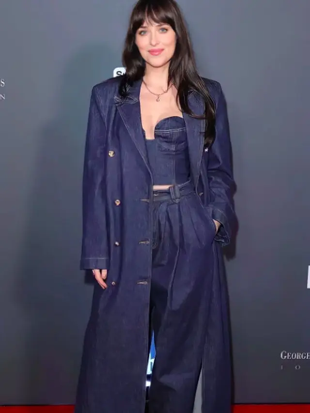 7 Potret Cantik dan Memesona Dakota Johnson, Pacar Vokalis Coldplay ...