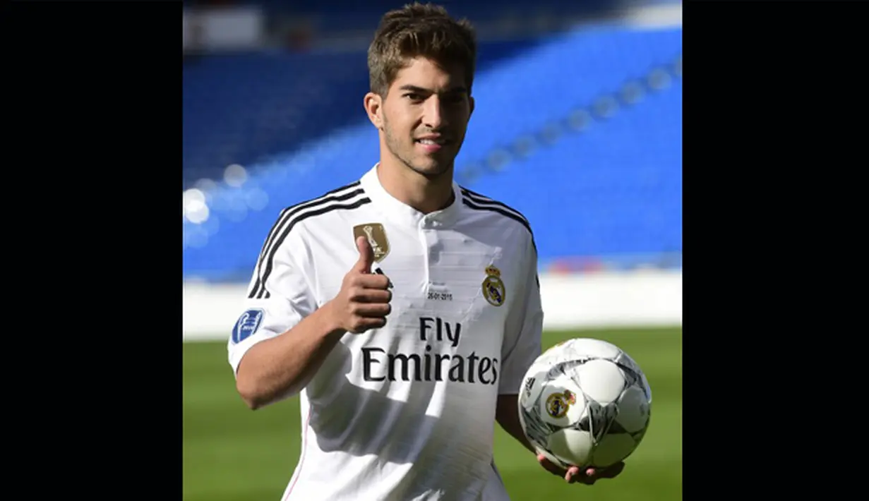 Pemain anyar Real Madrid, Lucas Silva, tak sungkan mengakui bahwa dirinya mengidolakan Cristiano Ronaldo, Madrid, Senin (26/1/2015). (AFP Photo/Pierre P Marcao)