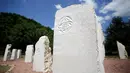 Instalasi dari zaman megalitik yang berada di "Piramida Matahari Bosniai", di taman arkeologi, Visoko, Bosnia dan Herzegovina, (2/8). Piramida Matahari ini diperkirakan tertinggi di dunia karena memiliki tinggi 220 meter. (REUTERS/Dado Ruvic)