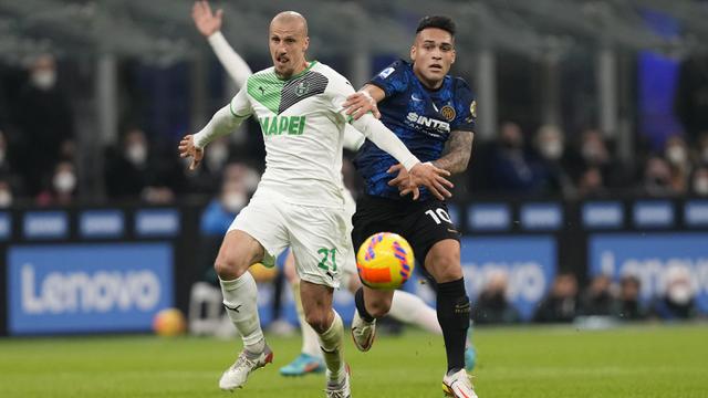 Foto: Inter Milan Terpeleset di Kandang, Gagal Kudeta AC Milan dari Puncak Klasemen Liga Italia