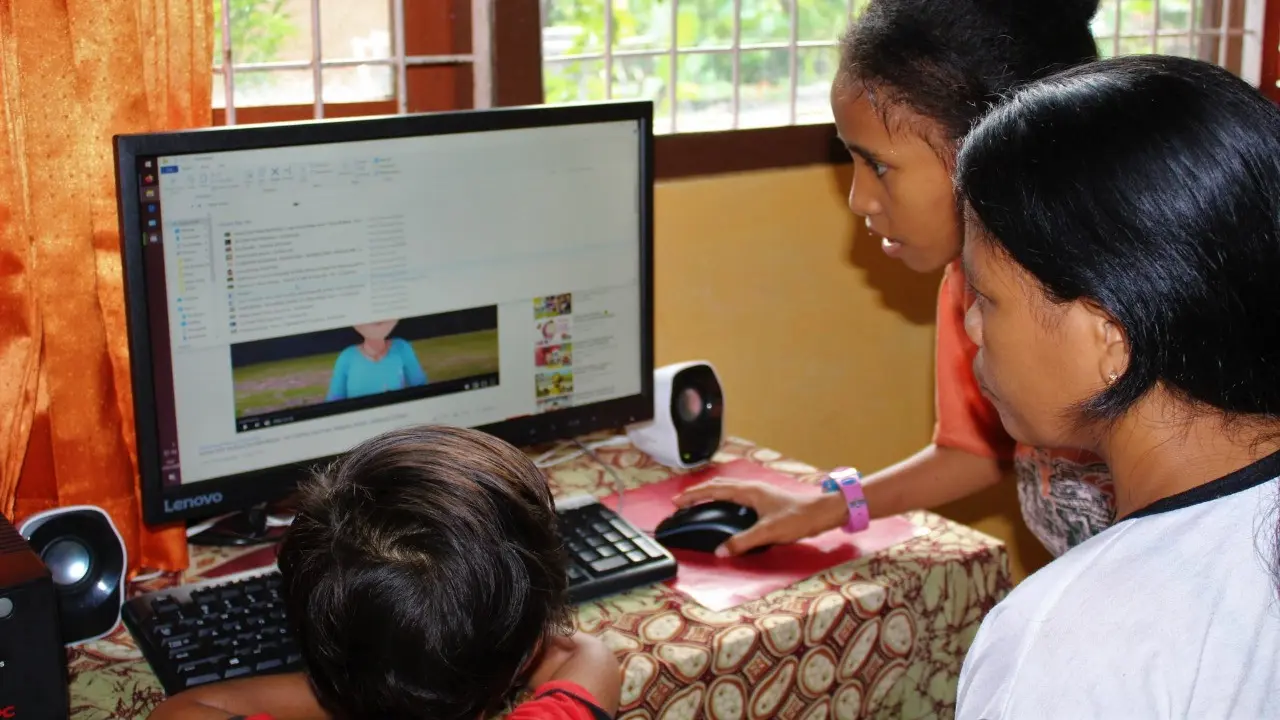 Program Digital Village & Library untuk membantu anak-anak belajar daring/dok. SOS Children’s Villages