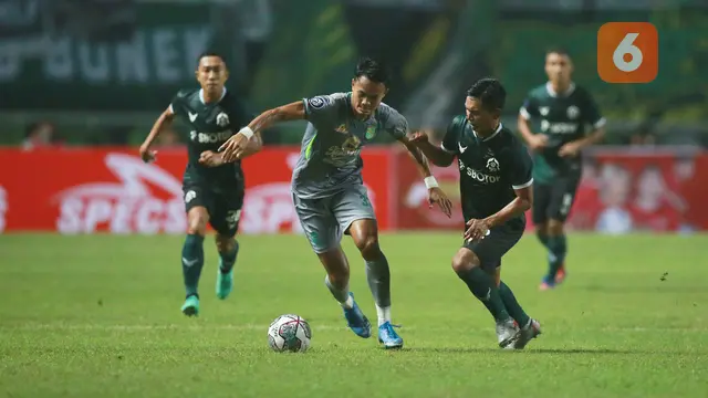 Foto: Akibat Gol Penalti, Persebaya Tumbang dari Persikabo 1973 di Pekan Pertama BRI Liga 1 2022 / 2023