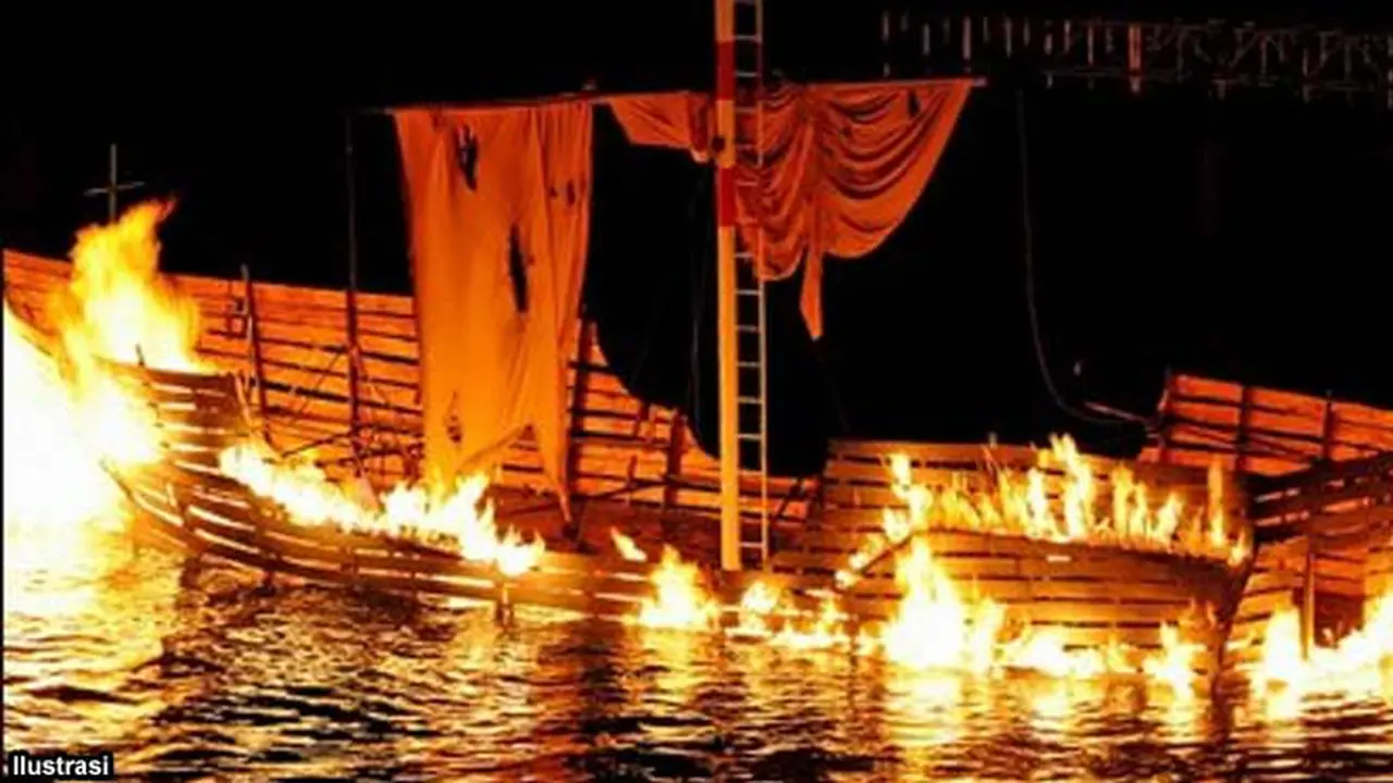 kapal-terbakar-140210b.jpg