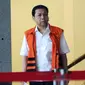 Terdakwa dugaan korupsi e-KTP, Setya Novanto bersiap meninggalkan Gedung KPK usai menjalani pemeriksaan, Jakarta, Rabu (3/1). Pada Kamis (4/1) besok, Setnov akan menjalani sidang lanjutan di Pengadilan Tipikor. (Liputan6.com/Helmi Fithriansyah)