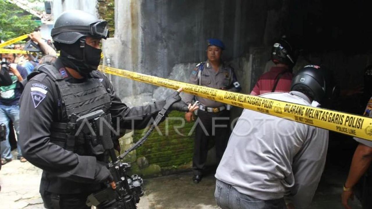 Densus 88 Tangkap Teroris Nataru: Anggota NII dan Ansharuh Daulah Diamankan