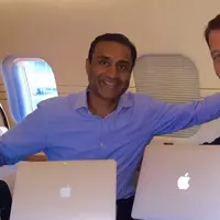 Ajay Gupta, penasihat finansial Tony Robbins mengatakan, lebih baik menghindari tiga hal ini agar kamu bisa menabung lebih banyak. 