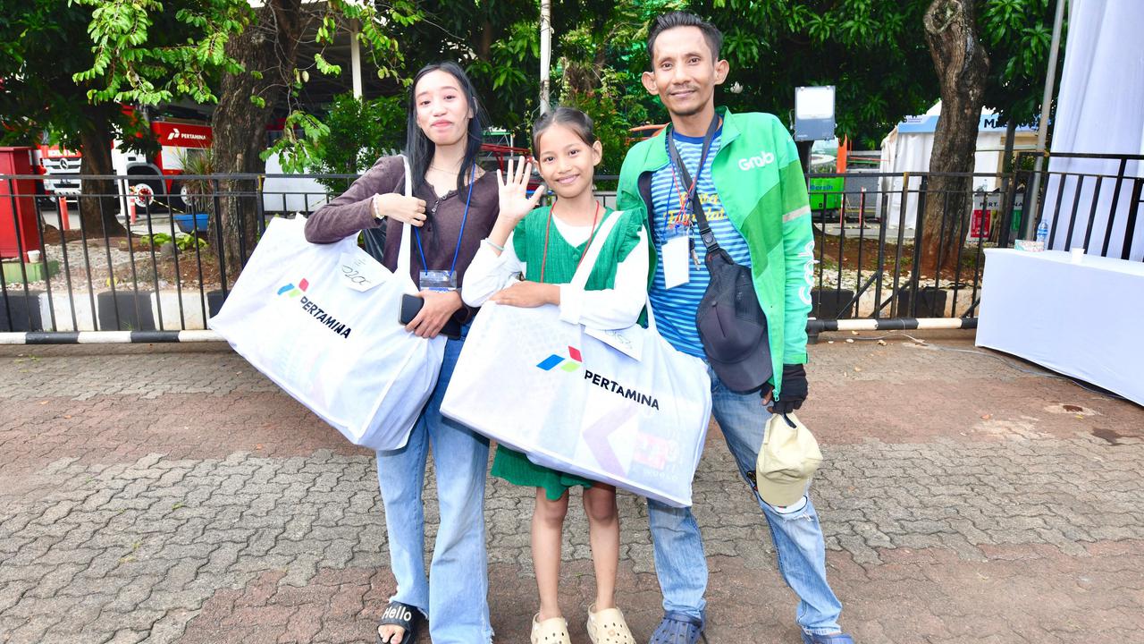 Bantuan Perlengkapan Sekolah untuk Anak Ojek, Pertamina Berdayakan Produk Lokal
