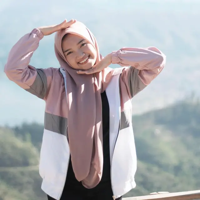 Disebut Cocok dengan Ilyas Bachtiar, Ini 6 Potret Nabila Ellisa Jebolan LIDA 2018