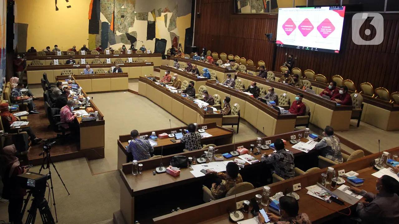 FOTO: Tjahjo Kumolo dan DPR Bahas Rekrutmen CPNS Tahun 2021