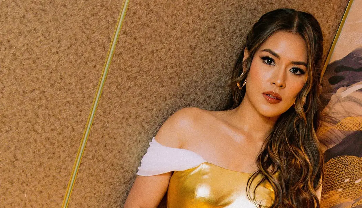 <p>Raisa kembali tampil memukau saat mengisi sebuah acara. Kali ini, ibu satu anak itu tampil bak Dewi Yunani [@malvava]</p>