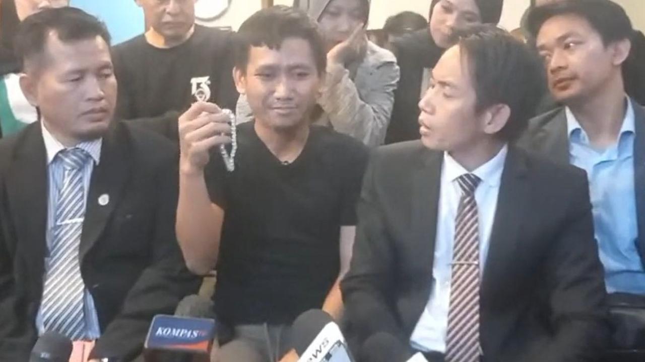 Keterangan Aep juga memantik kecurigaan mantan Kabareskrim, Susno Duadji. Dia mempertanyakan bagaimana Aep bisa rinci mengetahui 11 pelaku pembunuhan Vina dan Eky yang kemudian tertuang dalam BAP Rudiana, ayah Eky.