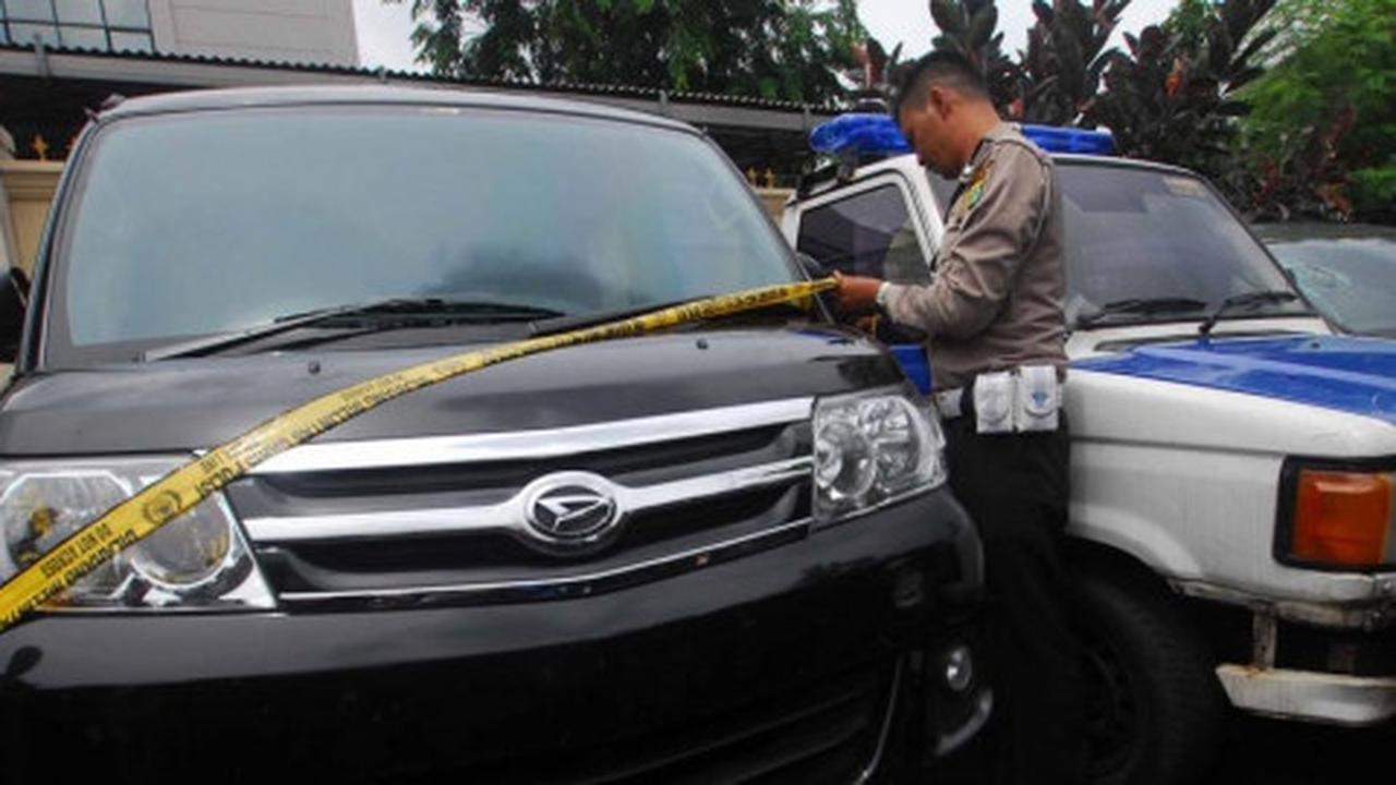 Pacu Avanza 140 km/jam, semestinya mobil Rangga oleng