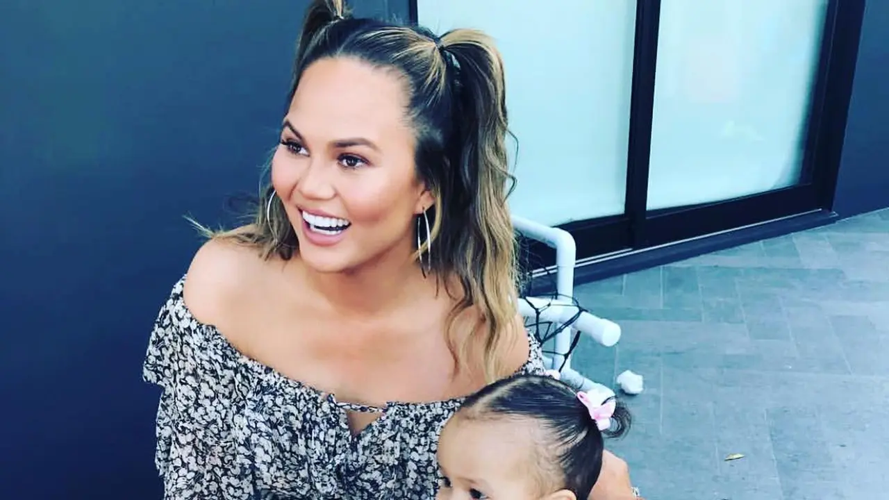 [Bintang] Chrissy Teigen