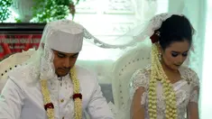 Hengky Kurniawan dan Sonya Fatmala saat melangsungkan ijab kabul di sebuah hotel kawasan TMII, Jakarta, Kamis (23/4/2015). (Liputan6.com/Panji Diksana)