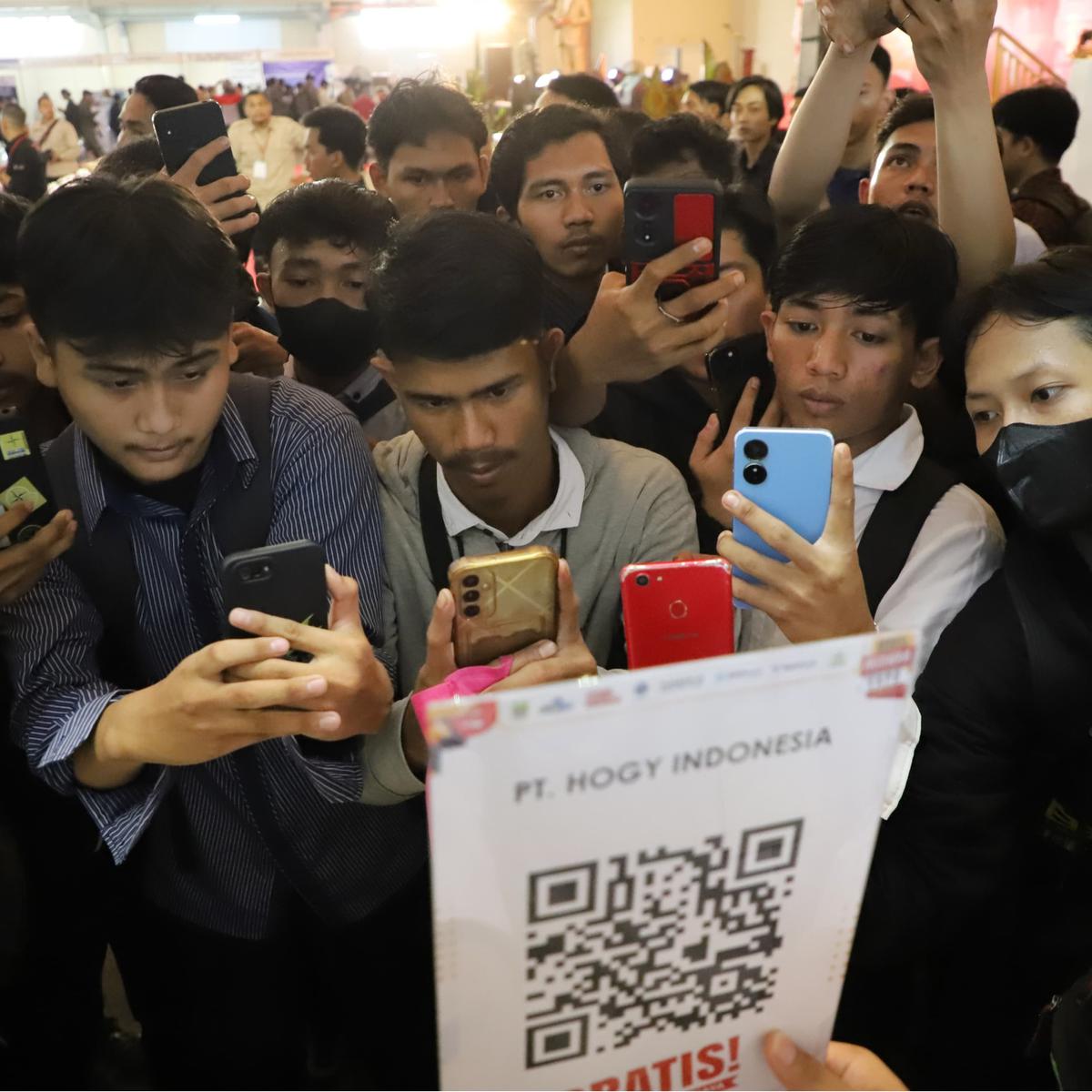 Pencari Kerja di Job Fair 'Bekasi Pasti Kerja Expo' Membludak