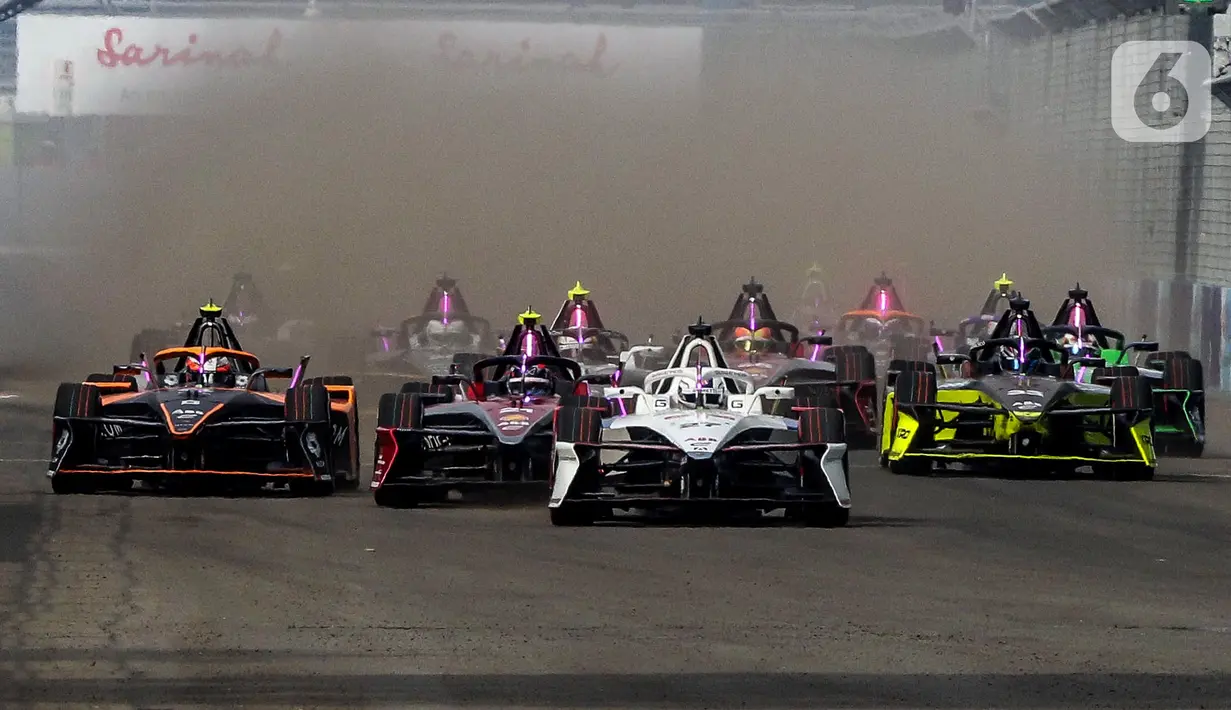 Sebelumnya, balapan Formula E di 2025 di Jakarta International E-Prix Circuit (JIEC), Ancol, Jakarta berlangsung ketat. (Liputan6.com/Herman Zakharia)