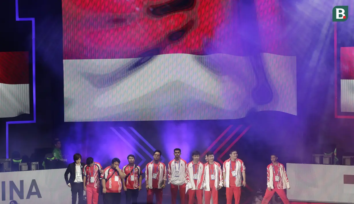 Timnas e-sport Indonesia saat melawan Filipina pada laga final Mobile Legends SEA Games 2019 di Filoil Flying V Center, Manila, Minggu (8/12). Indonesia kalah 2-3 dari Filipina. (Bola.com/M Iqbal Ichsan)