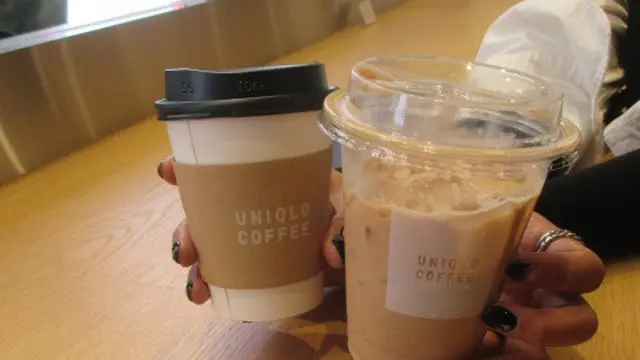 Bukan Sekadar Ritel Baju, UNIQLO Shinjuku Honten Hadirkan Pengalaman Belanja Asik Sambil Ngopi dan Merangkai Bunga