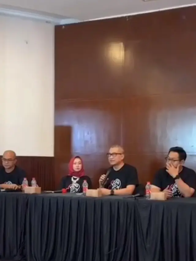 Hanoman Mencari Cinta