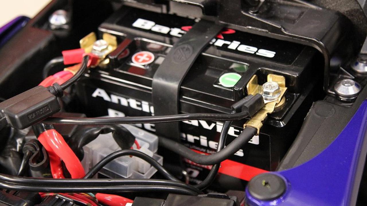 Ilustrasi : Aki sepeda motor/ revzilla.com