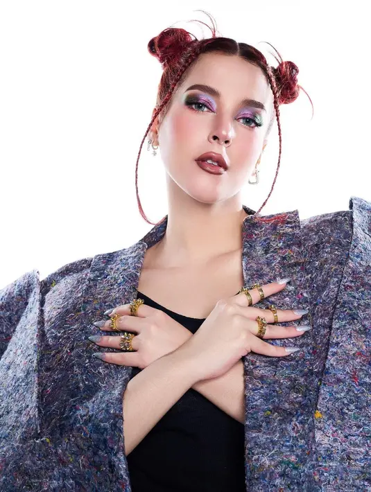 Gaya Y2K yang kental dari penampilan Tasya Farasya kali ini. Foto: Instagram.